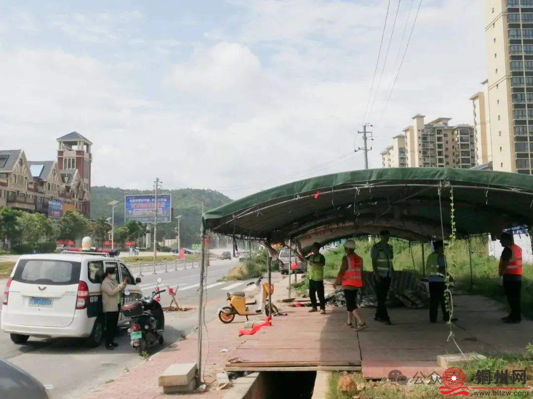 违法占用！北流依法拆除违法搭建物...